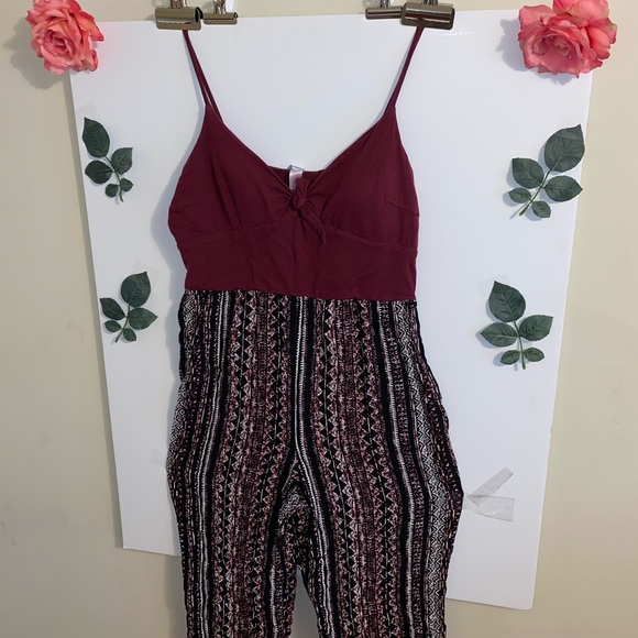 Nice fitting jumpsuit - Picture 1 of 4